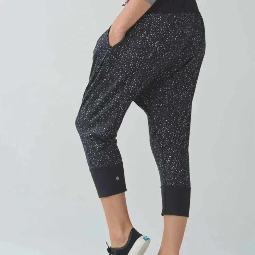 Lululemon Drop It Crop
